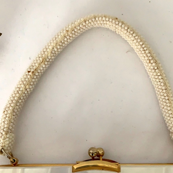 SOLD! VINTAGE Ivory Mesh Bag - Picture 3 of 8